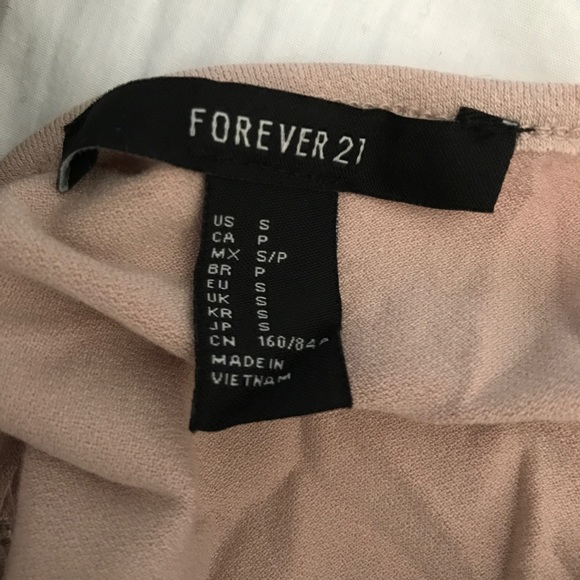 Brand new lace crop top - Picture 3 of 3